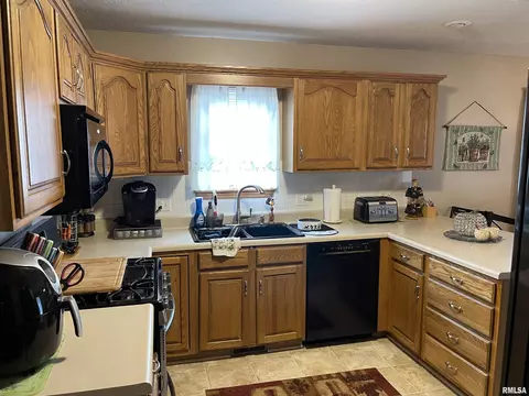 1213 Dani Ln, Springfield, IL 62712 photo 7