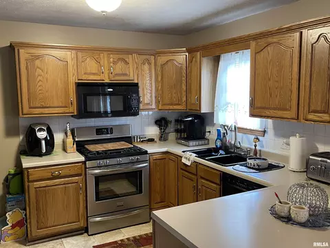 1213 Dani Ln, Springfield, IL 62712 photo 6