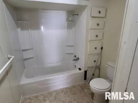1012 S 11th St, Springfield, IL 62703 photo 9
