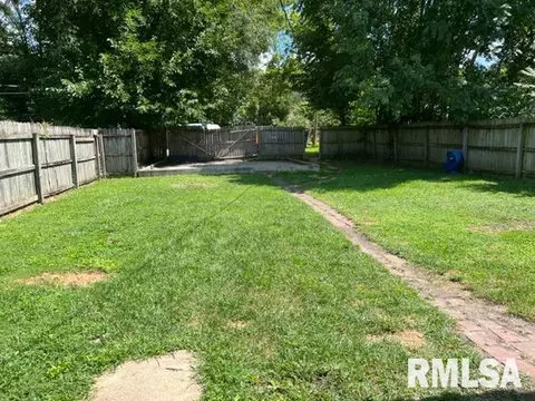 1012 S 11th St, Springfield, IL 62703 photo 3