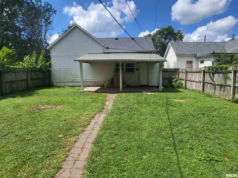1012 S 11th St, Springfield, IL 62703 photo 2