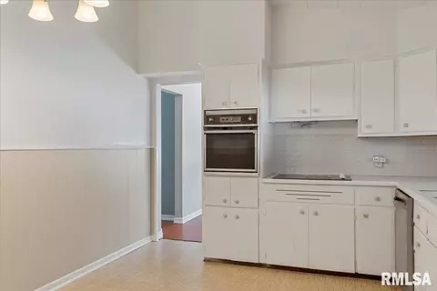 1905 Parkview Dr, Springfield, IL 62704 photo 17