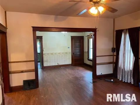 1905 S 2nd St, Springfield, IL 62704 photo 2