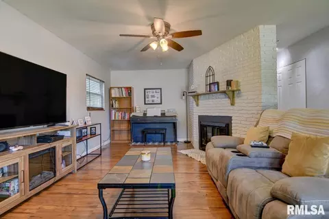 53 Westminister Dr, Chatham, IL 62629 photo 5