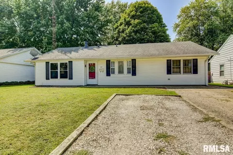 53 Westminister Dr, Chatham, IL 62629 photo 2