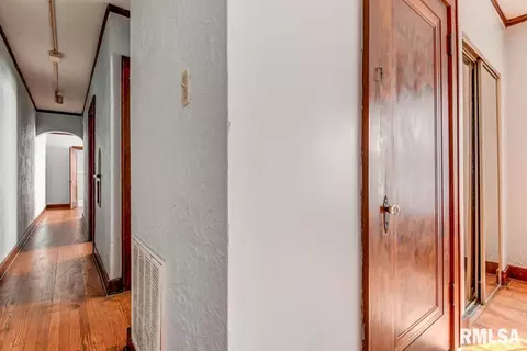 417 W Capitol Ave, Springfield, IL 62704 photo 12
