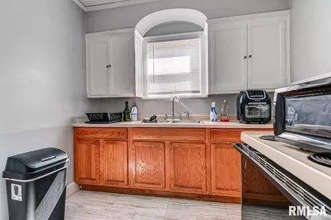 417 W Capitol Ave, Springfield, IL 62704 photo 10