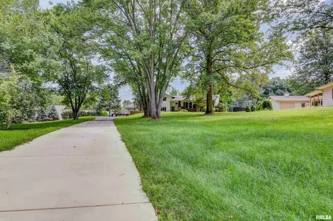 16 Cheyenne Dr, Springfield, IL 62711 photo 5
