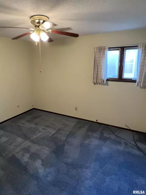 2416 E Sangamon Ave, Springfield, IL 62702 photo 15