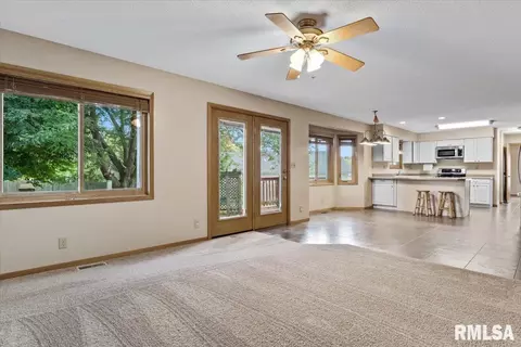 4028 Pinebrook Ct, Springfield, IL 62711 photo 7