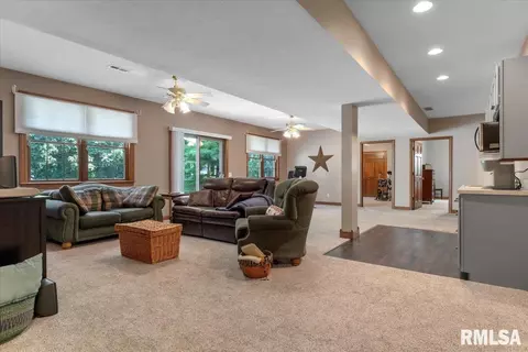 798 Cherokee Dr, Springfield, IL 62711 photo 31