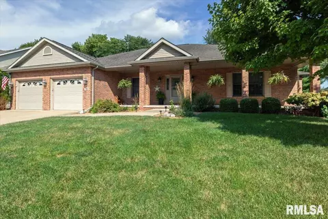 798 Cherokee Dr, Springfield, IL 62711 photo 2