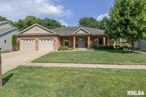 798 Cherokee Dr, Springfield, IL 62711 photo 1