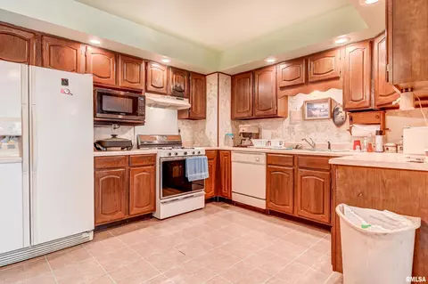 22 Fox Ct, Springfield, IL 62703 photo 6