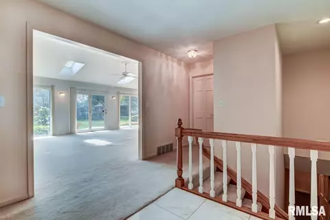 2216 Huntleigh Rd, Springfield, IL 62704 photo 6