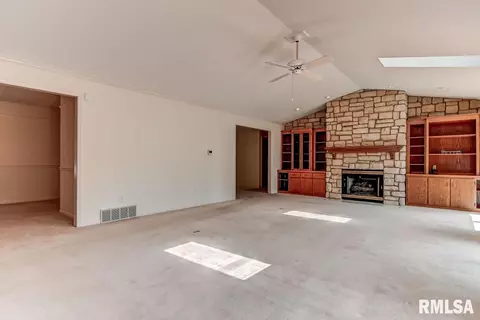 2216 Huntleigh Rd, Springfield, IL 62704 photo 10