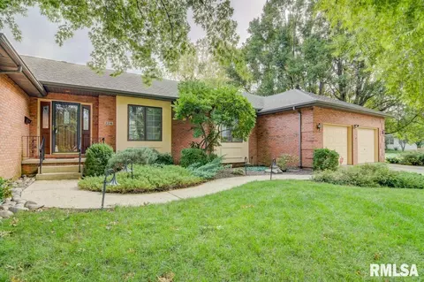 2216 Huntleigh Rd, Springfield, IL 62704 photo 2