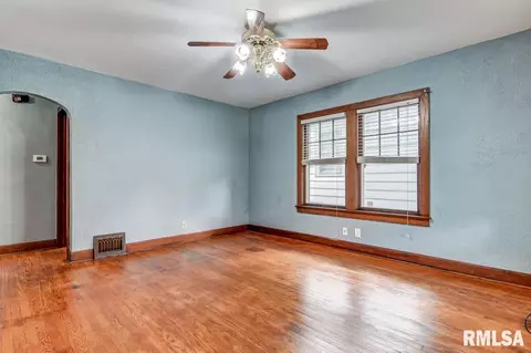 1124 E Stanford Ave, Springfield, IL 62703 photo 4