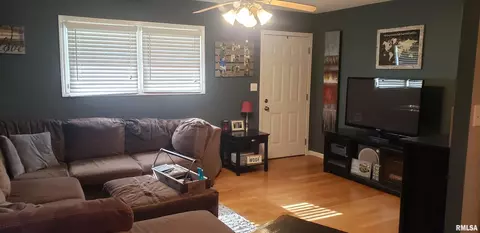 1708 N Schrader Ave, Springfield, IL 62702 photo 3