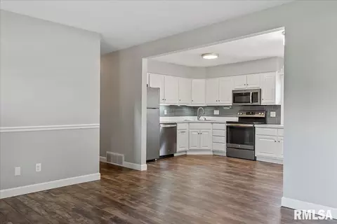2921 Selkirk Rd, Springfield, IL 62702 photo 6