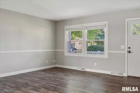 2921 Selkirk Rd, Springfield, IL 62702 photo 8