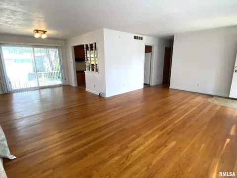 58 Radcliff Rd, Springfield, IL 62703 photo 3