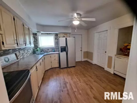 1053 N Patton Ave, Springfield, IL 62702 photo 9