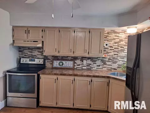 1053 N Patton Ave, Springfield, IL 62702 photo 7