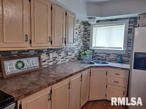1053 N Patton Ave, Springfield, IL 62702 photo 6