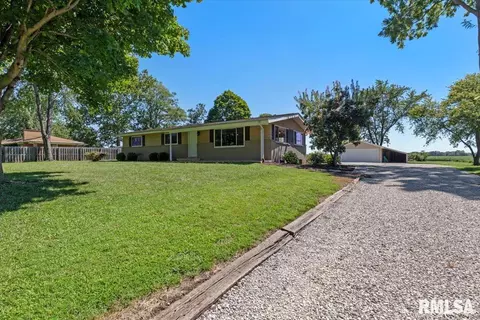 2736 Vigal Rd, Springfield, IL 62712 photo 2