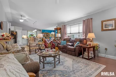 1701 Providence Ln, Springfield, IL 62711 photo 8