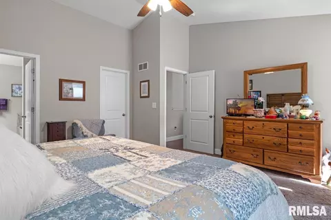 1701 Providence Ln, Springfield, IL 62711 photo 17