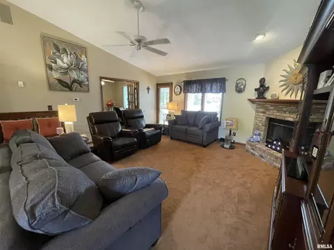 1914 Bayview Ct, Springfield, IL 62704 photo 5