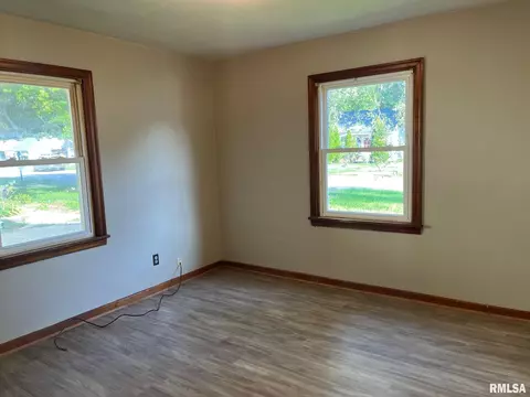 3036 Louise Ln, Springfield, IL 62702 photo 9
