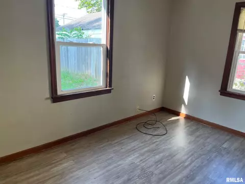 3036 Louise Ln, Springfield, IL 62702 photo 6