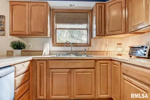 8044 Wilson Ter, Springfield, IL 62707 photo 18