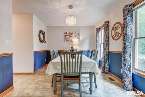 8044 Wilson Ter, Springfield, IL 62707 photo 12