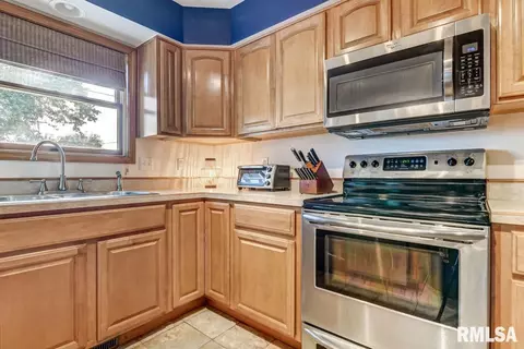 8044 Wilson Ter, Springfield, IL 62707 photo 17