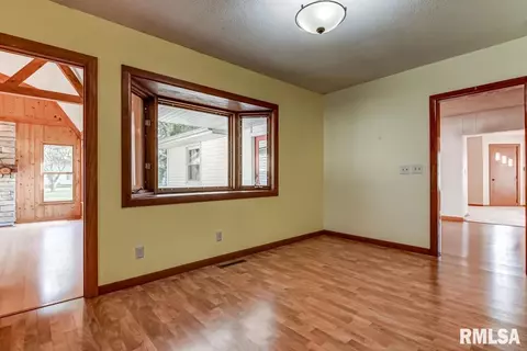 125 S Main St, Loami, IL 62661 photo 18