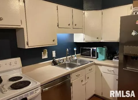2913 Sandgate Rd, Springfield, IL 62702 photo 6