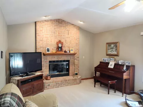 3104 Widbey Ct, Springfield, IL 62704 photo 8