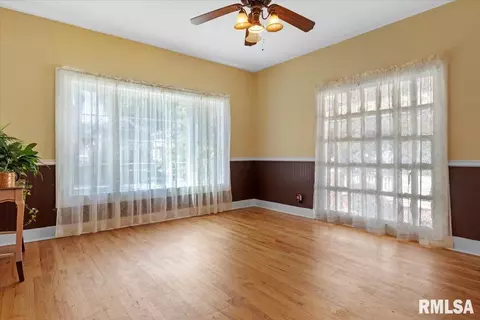 2056 S 5th St, Springfield, IL 62703 photo 12