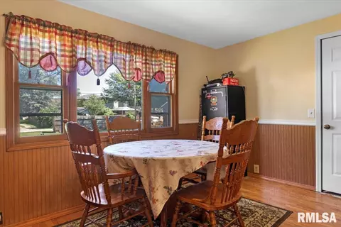 2056 S 5th St, Springfield, IL 62703 photo 18