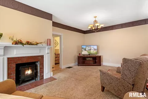 2056 S 5th St, Springfield, IL 62703 photo 4