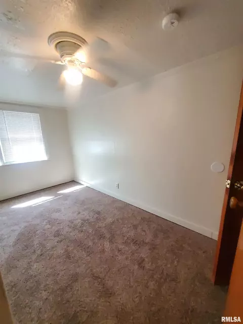 2517 S 6th St, Springfield, IL 62703 photo 11