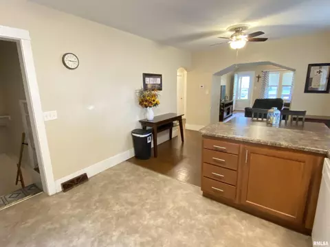 524 Broad Pl, Springfield, IL 62703 photo 6