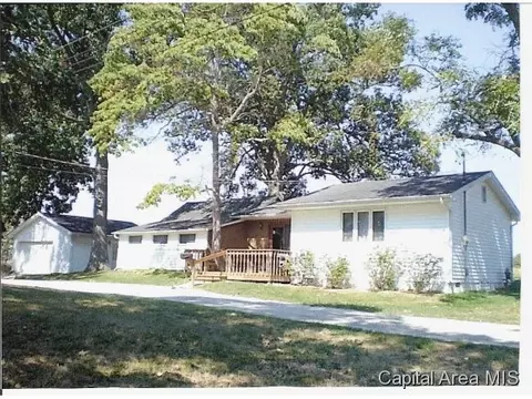 4 North Dr, Franklin, IL 62638 photo 1