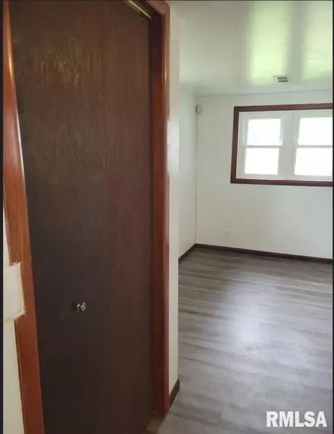 1035 N Franklin Ave, Springfield, IL 62702 photo 13