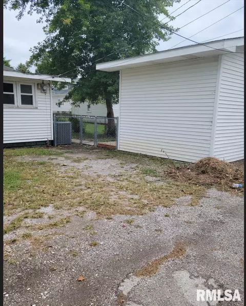 1035 N Franklin Ave, Springfield, IL 62702 photo 14