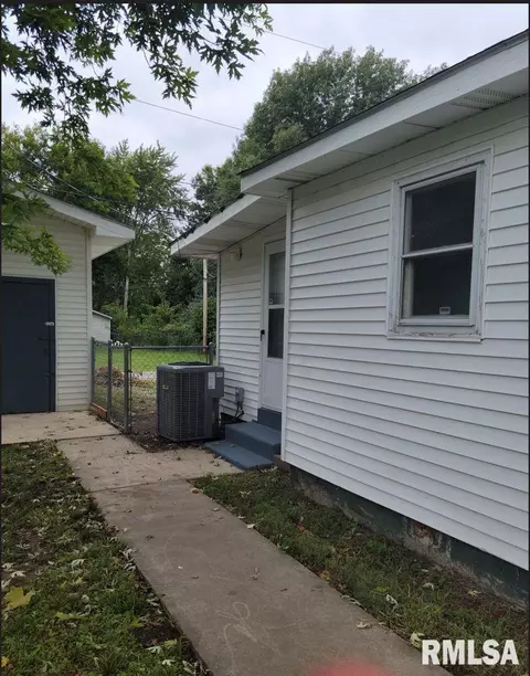 1035 N Franklin Ave, Springfield, IL 62702 photo 17